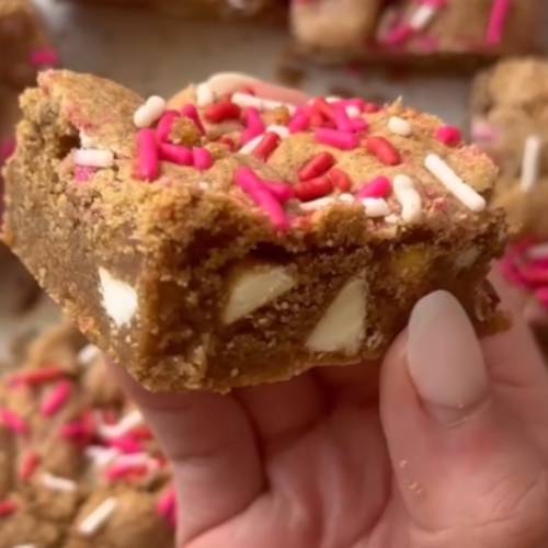 Easy Funfetti Cookie Bars (Gluten-Free, Chewy & Colorful)