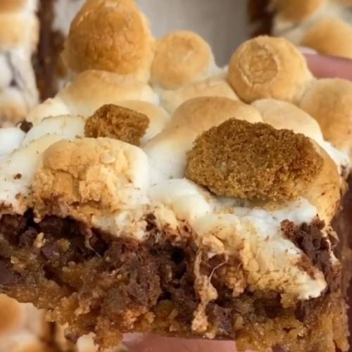 Peanut Butter S’mores Bars Gooey, Chocolatey, and So Easy!