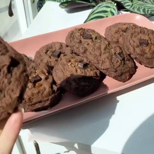 Salted Caramel Brownie Cookies Gooey, Chocolatey Goodness!
