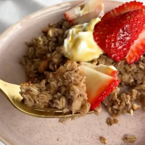 Strawberries and Cream Oatmeal Bake